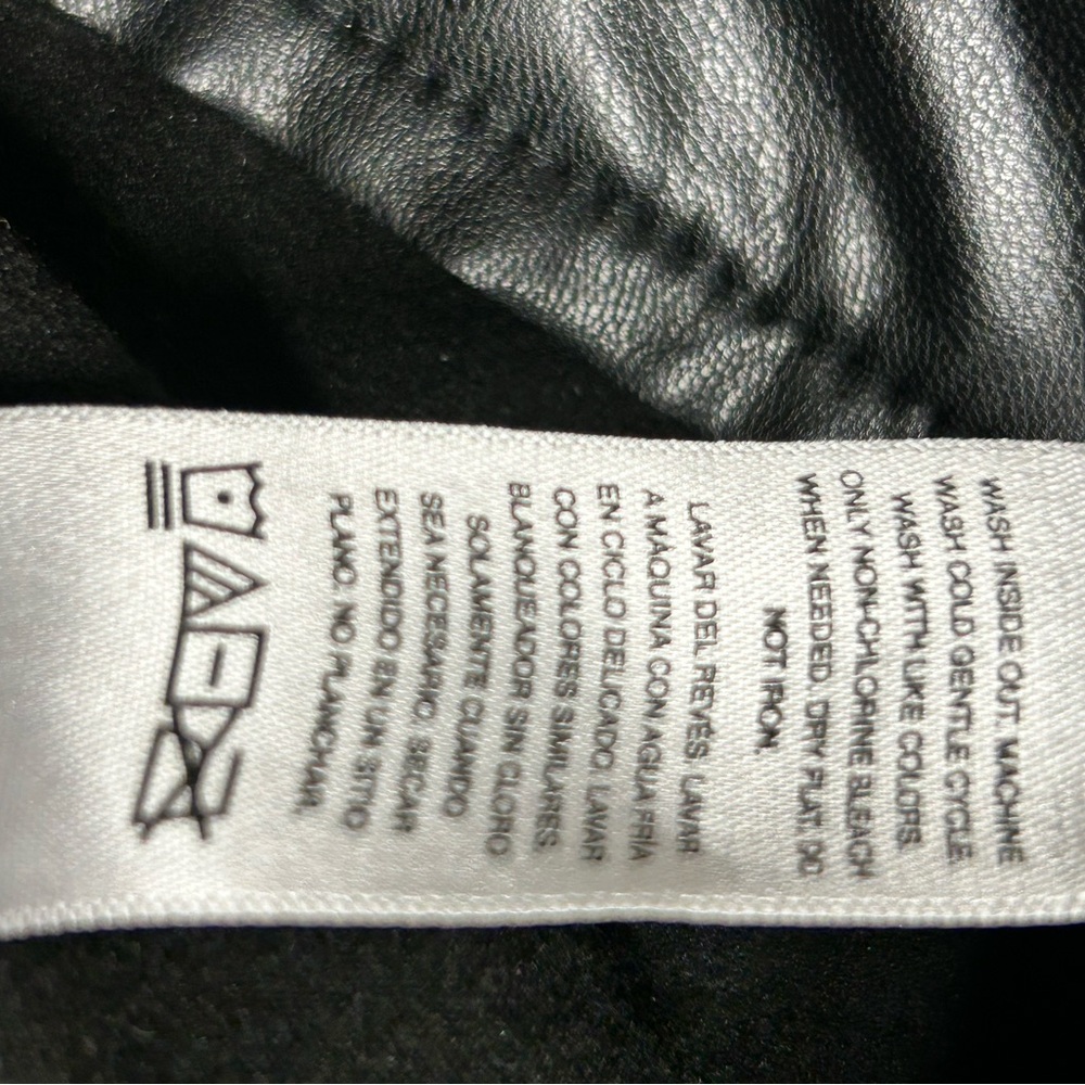 Women’s small faux leather stretch pants - Picture 9 of 9